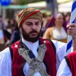 Sådan laver du en mini-piñata til pengegaver – trin for trin