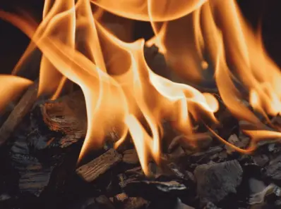 Sådan laver du en mini-piñata til pengegaver - trin for trin