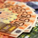 Sådan giver du penge i et glas uden at det ser billigt ud